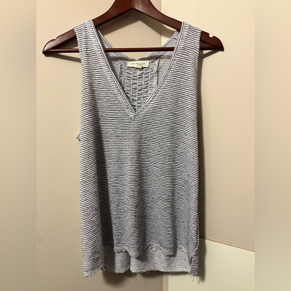 Treasure &  bond white/grey lined tank.